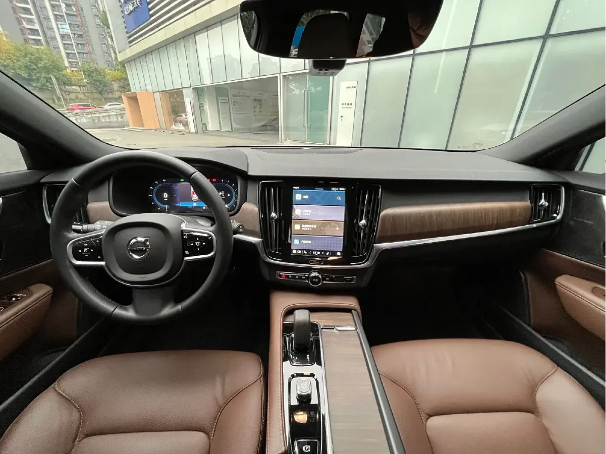 2022 Volvo V90 2.0T 250HP L4 8AT,autocango,china used car exporter,china ev exporter,chinese used car exporter,chinese used ev exporter