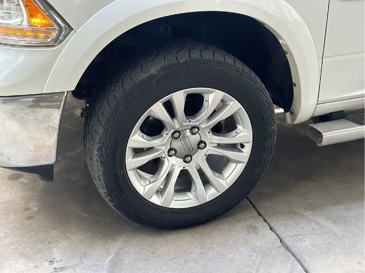 2011 RAM Trucks 5.7L 395HP V8 5AT,autocango,china used car exporter,china ev exporter,chinese used car exporter,chinese used ev exporter