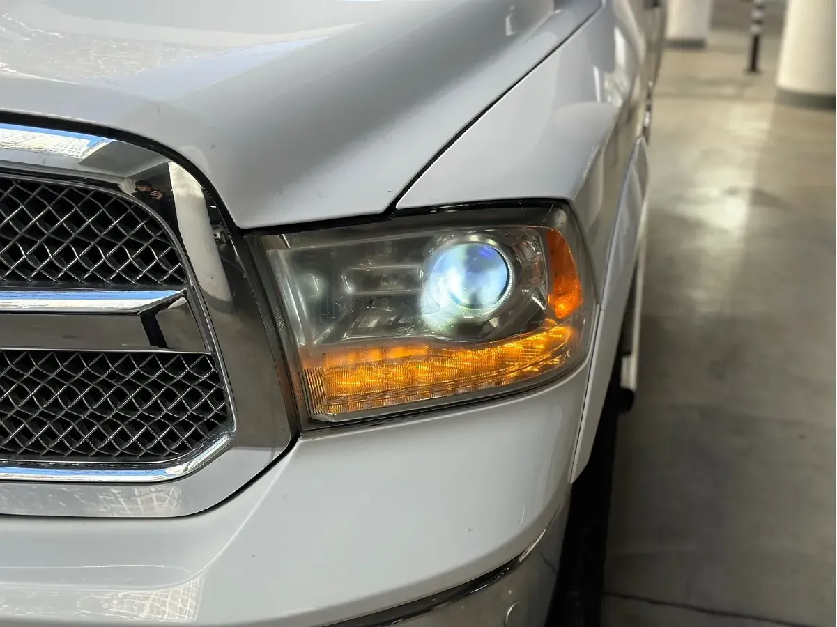 2011 RAM Trucks 5.7L 395HP V8 5AT,autocango,china used car exporter,china ev exporter,chinese used car exporter,chinese used ev exporter