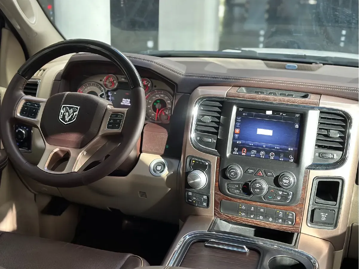 2011 RAM Trucks 5.7L 395HP V8 5AT,autocango,china used car exporter,china ev exporter,chinese used car exporter,chinese used ev exporter