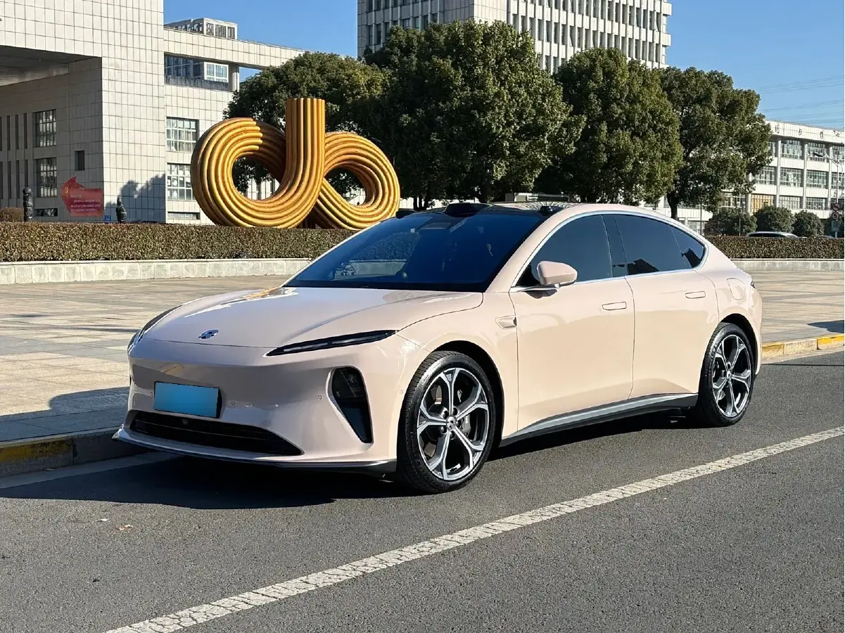 2024 NIO ET5 BEV 75KWH