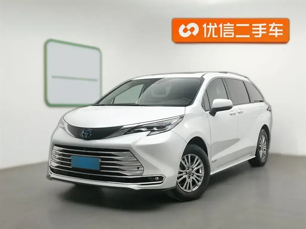 2021 Toyota Sienna 2.5L 192HP L4 E-CVT Hybrid