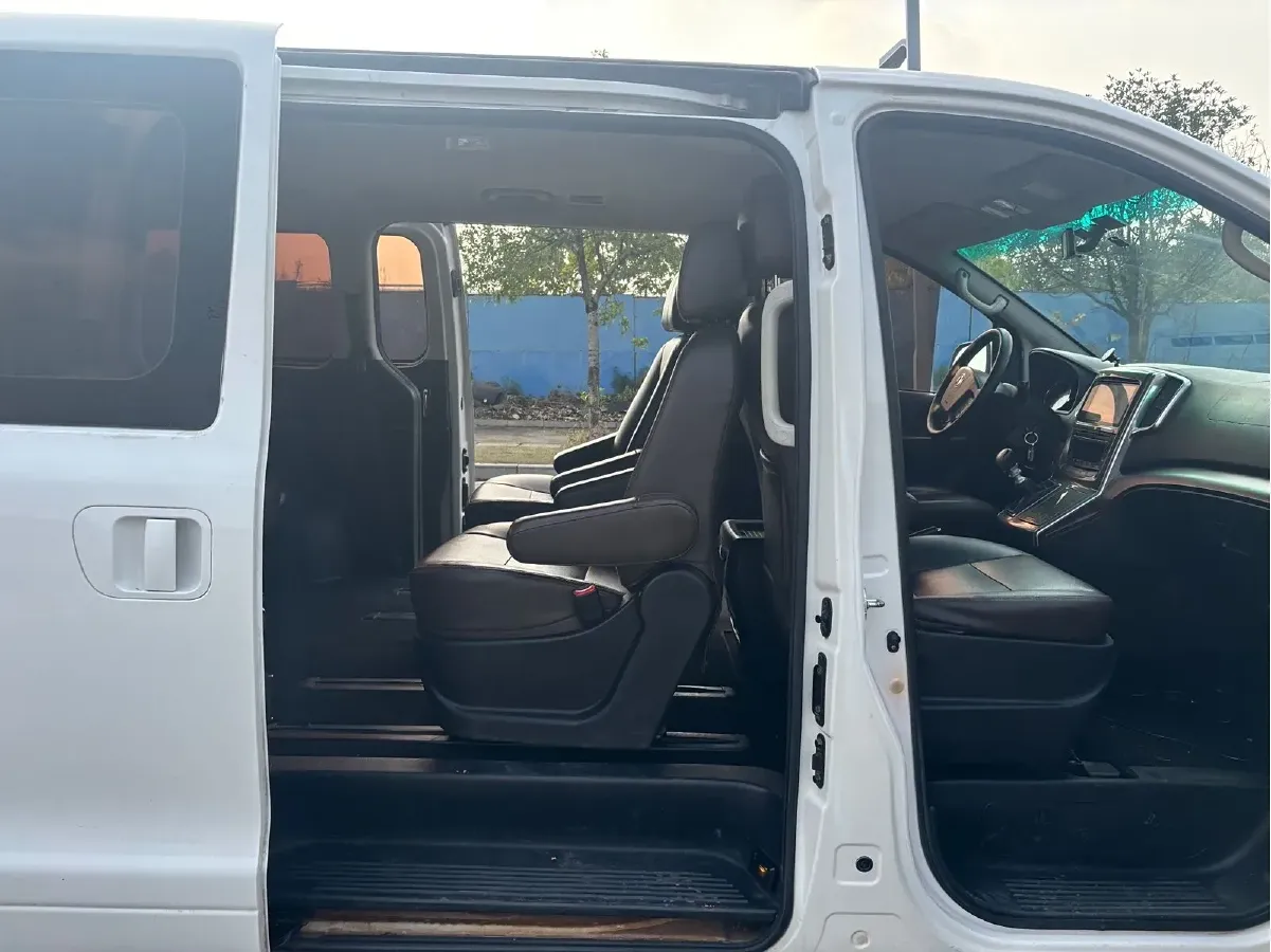 2018 DongFeng Forthing CM7 2.0T 190HP L4 6MT,autocango,china used car exporter,china ev exporter,chinese used car exporter,chinese used ev exporter