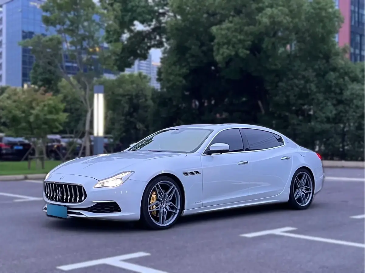 2018 Maserati Quattroporte 3.0T 430HP V6 8AT