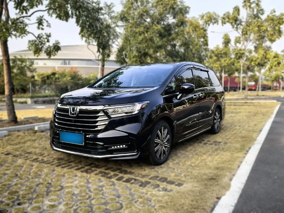 2022 Honda Odyssey 2.0L 146HP L4 E-CVT Hybrid
