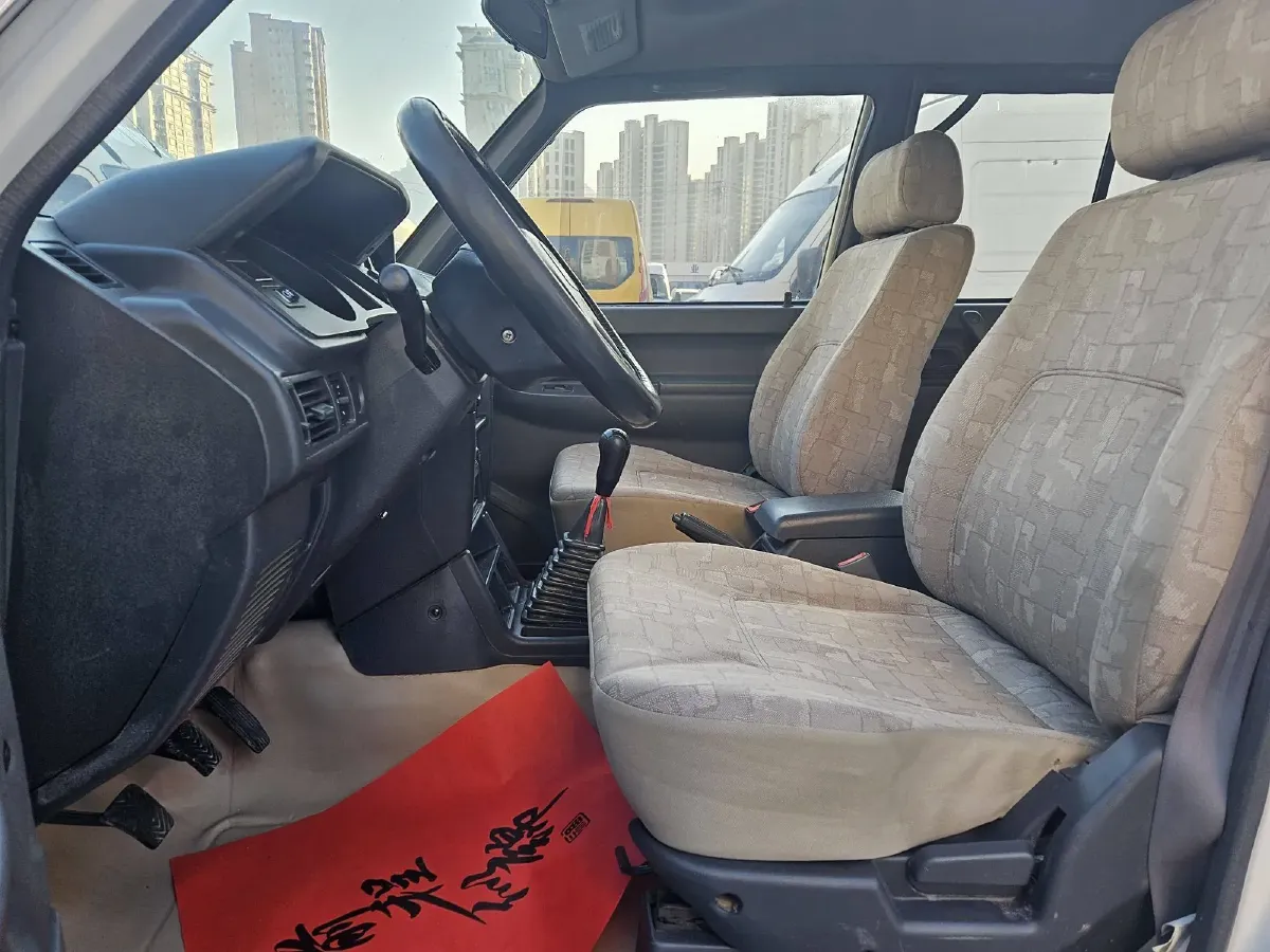 2014 Leopaard 6481 2.2L 129HP L4 5MT,autocango,china used car exporter,china ev exporter,chinese used car exporter,chinese used ev exporter