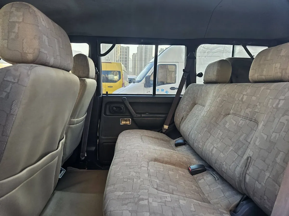 2014 Leopaard 6481 2.2L 129HP L4 5MT,autocango,china used car exporter,china ev exporter,chinese used car exporter,chinese used ev exporter