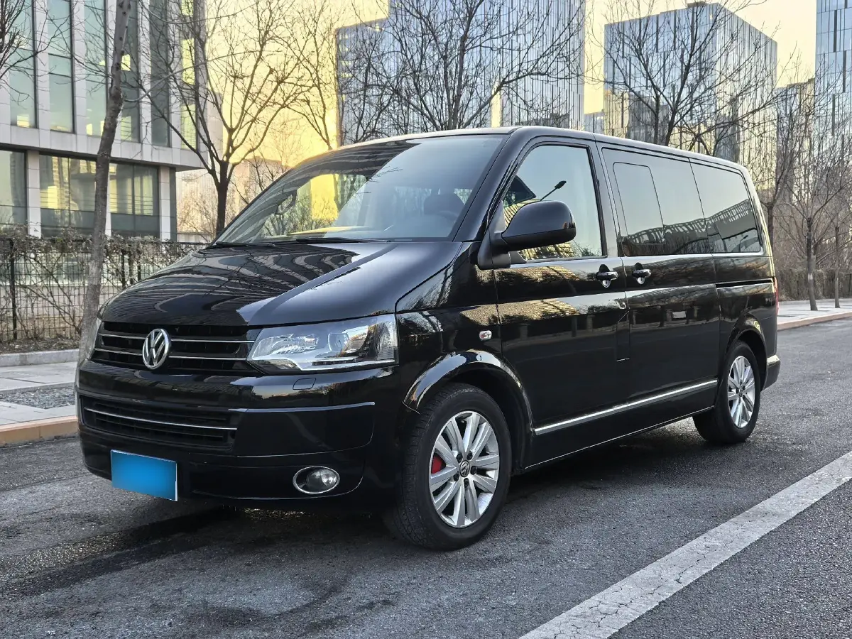 2014 Volkswagen Multivan 2.0T 204HP L4 7DCT