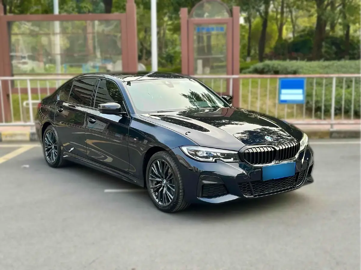 2022 BMW 3 Series 2.0T 184HP L4 8AT