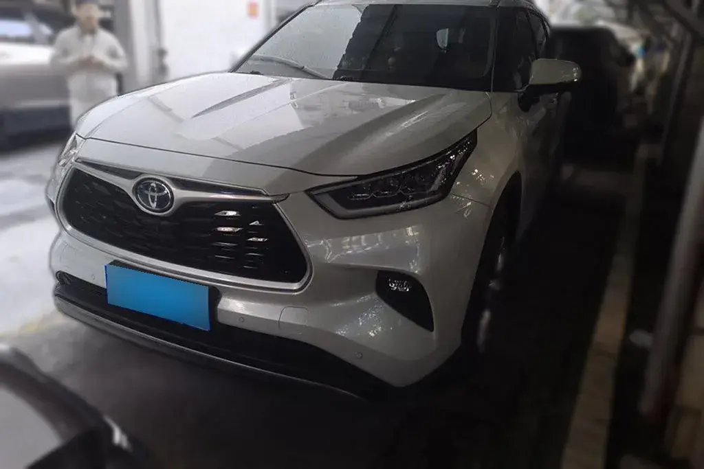 2022 Toyota Highlander 2.5L 192HP L4 E-CVT Hybrid