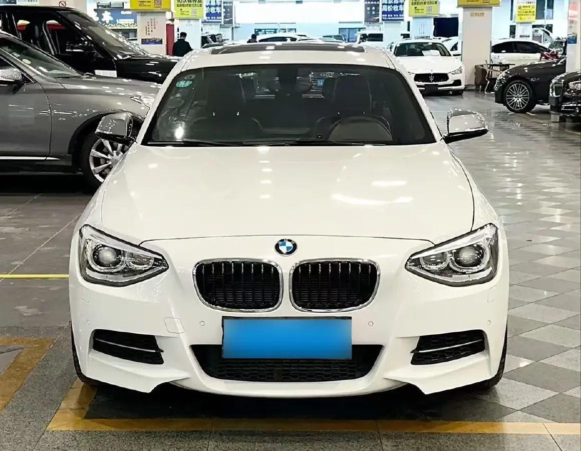 2013 BMW 1 Series 3.0T 320HP L6 8AT