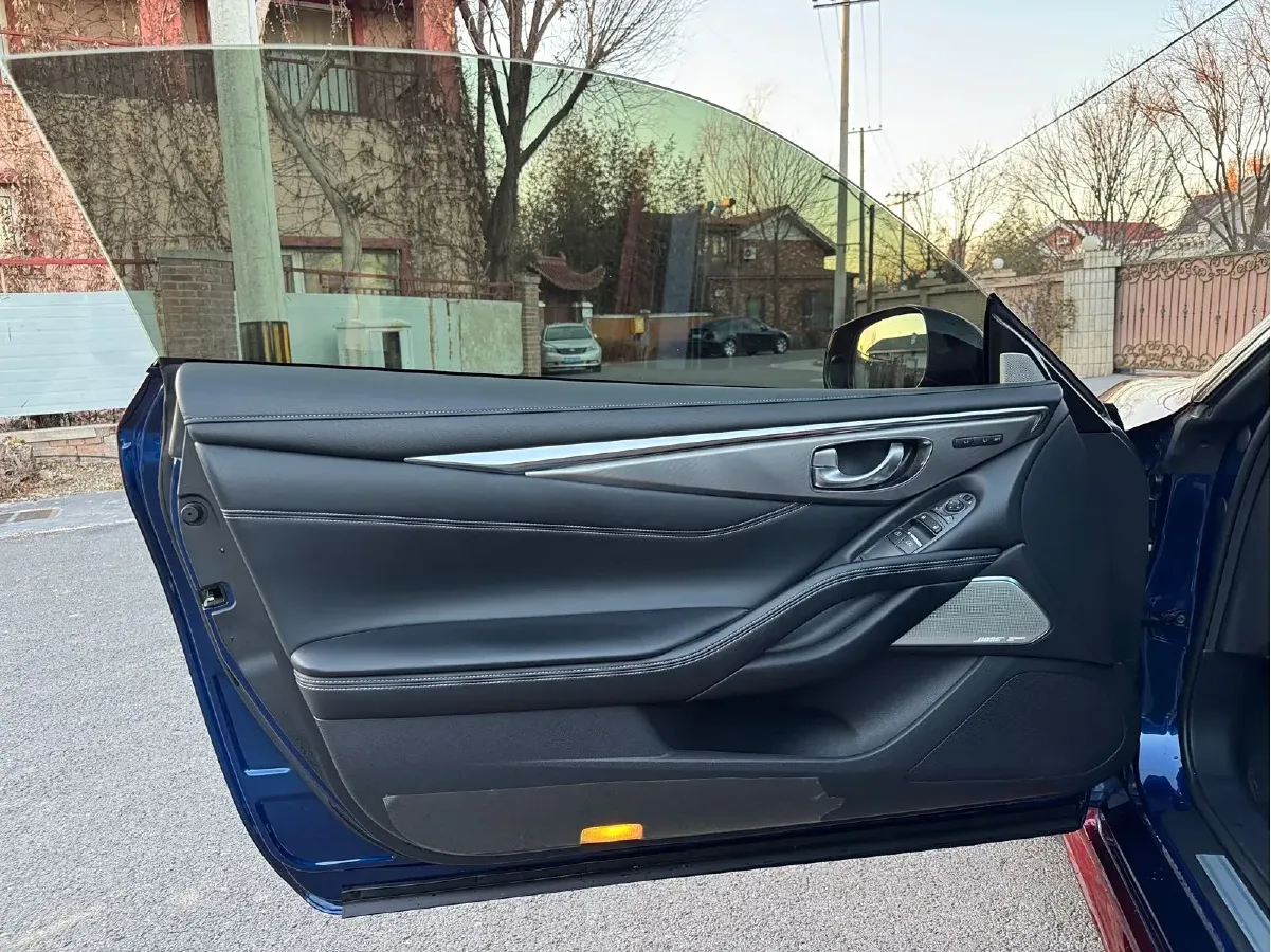 2019 Infiniti Q60 2.0T 211HP L4 7AT,autocango,china used car exporter,china ev exporter,chinese used car exporter,chinese used ev exporter