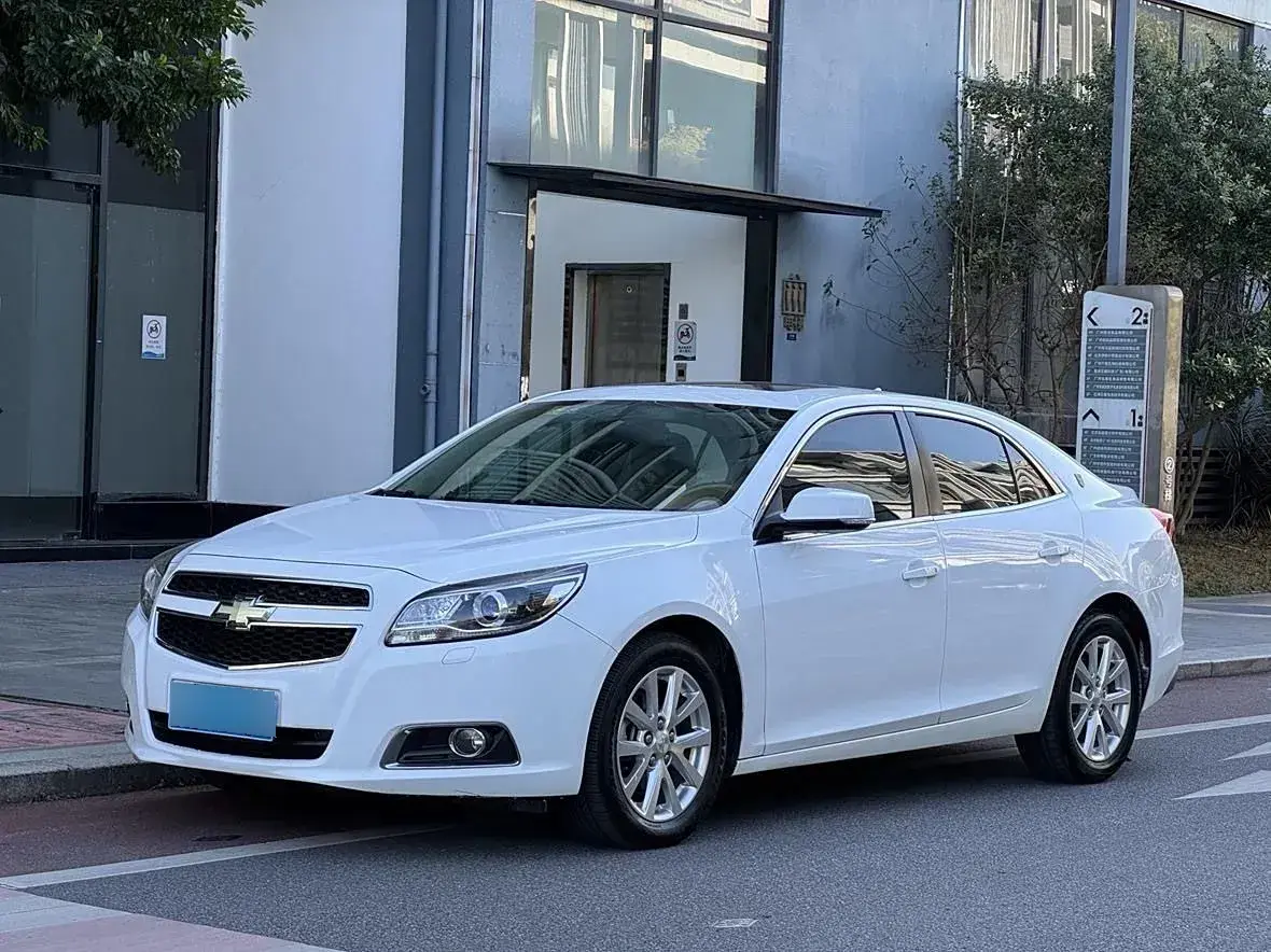 2014 Chevrolet Malibu 2.0L 154HP L4 6AT