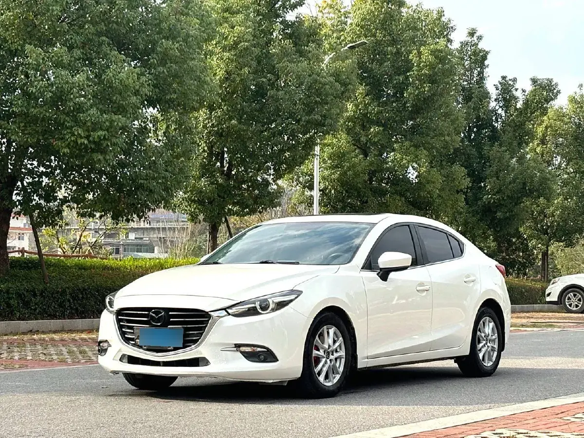 2017 Mazda 3 Axela 1.5L 117HP L4 6AT