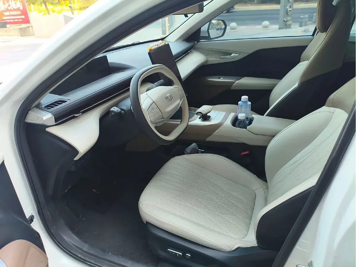 2024 ChangAn QiYuan A05 1.5L 110HP L4 E-CVT PHEV 18.99KWH,autocango,china used car exporter,china ev exporter,chinese used car exporter,chinese used ev exporter