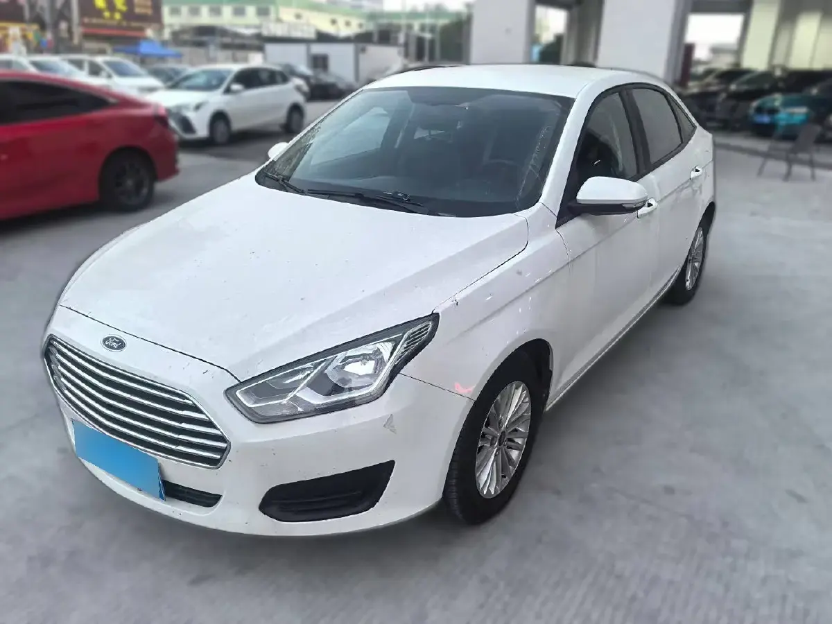 2017 Ford Escort 1.5L 113HP L4 6AT