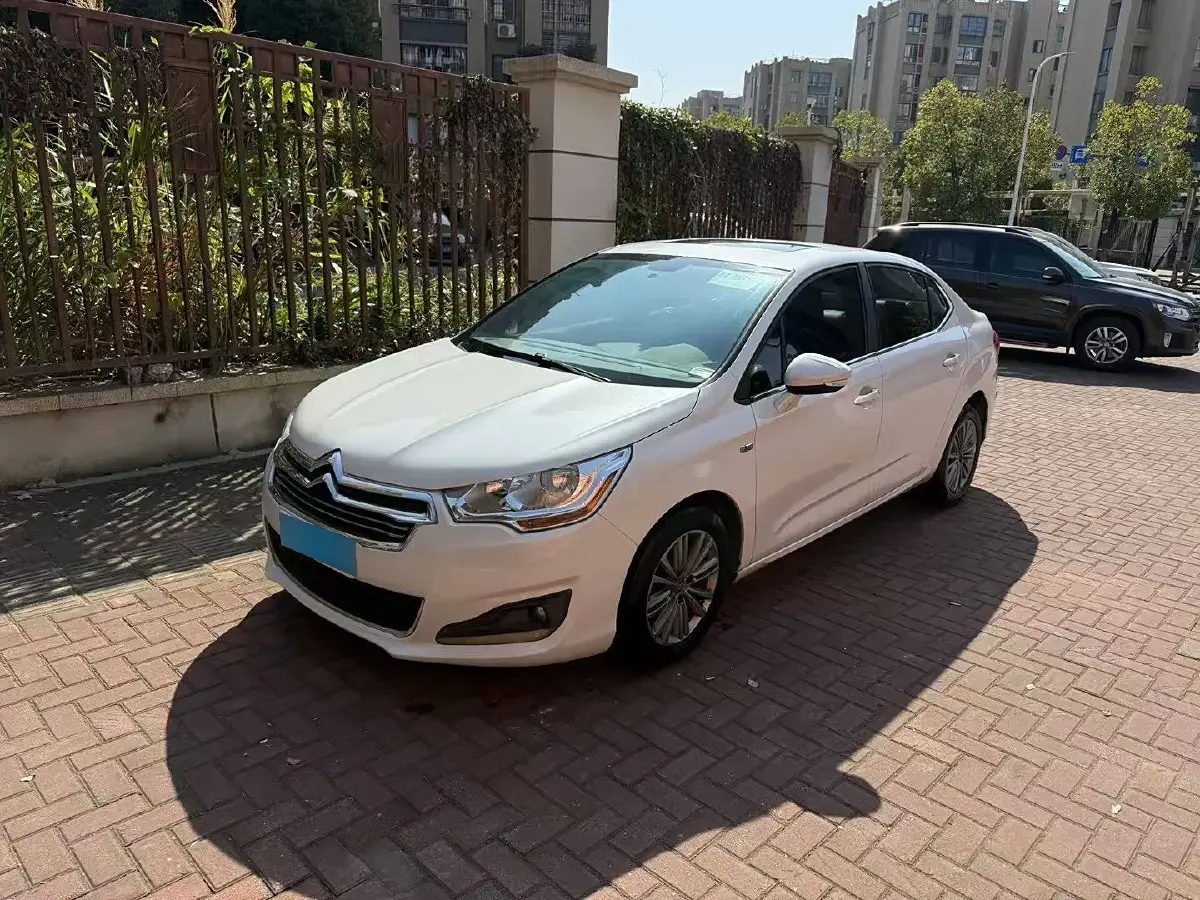2015 Citroen C4L 1.2T 136HP L3 6AT