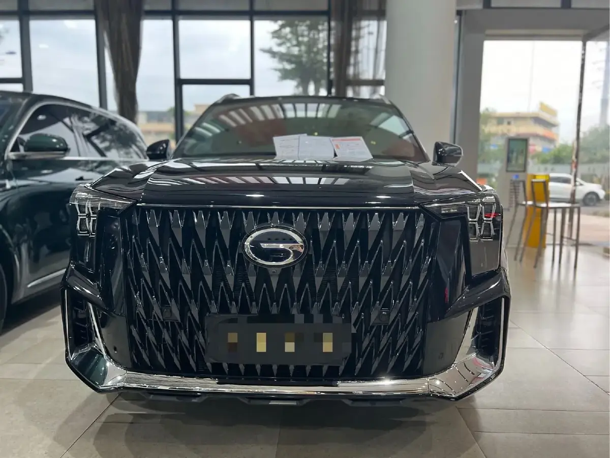 2024 GAC Trumpchi GS8 2.0T 190HP L4 E-CVT Hybrid