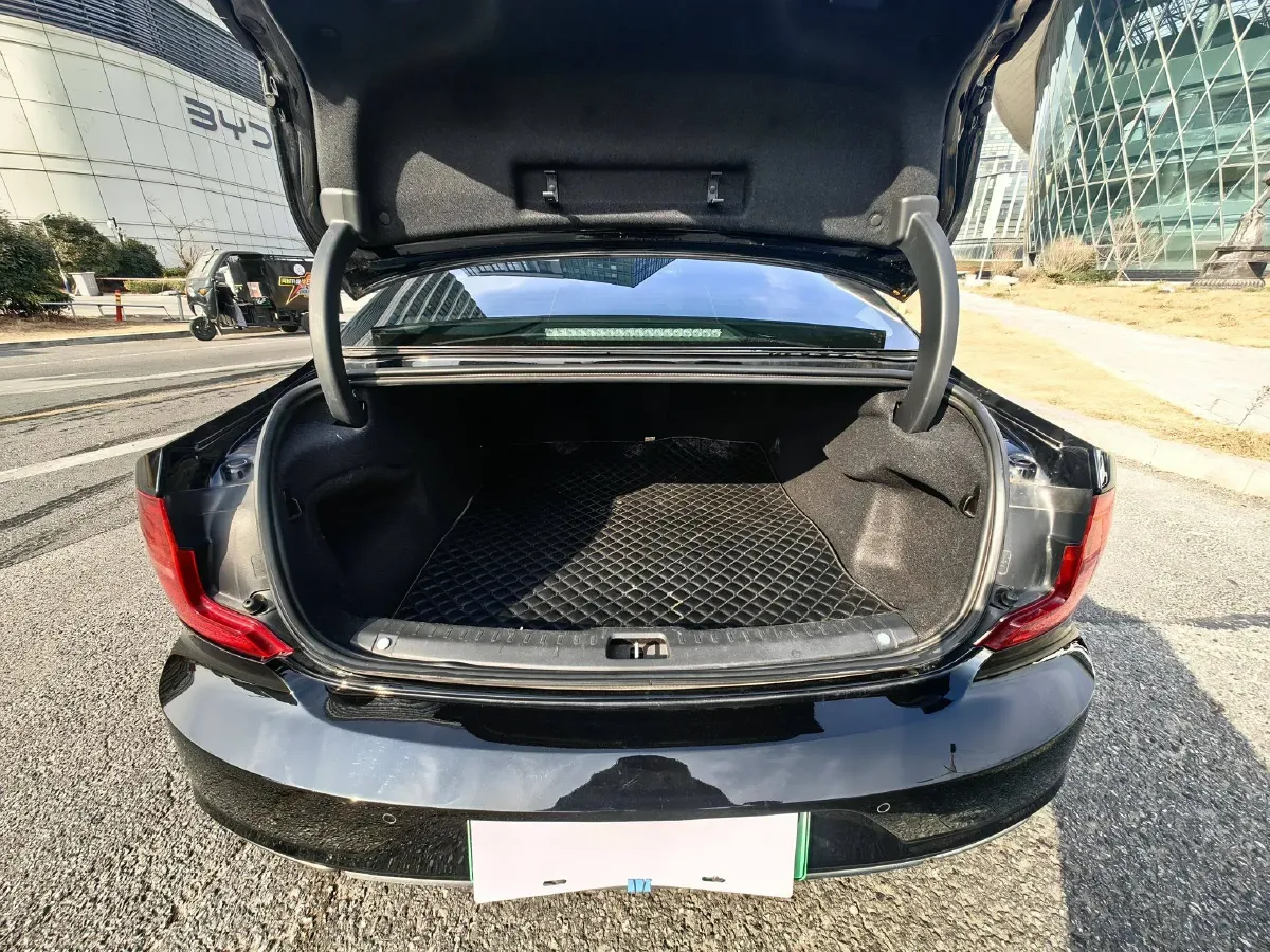 2019 Volvo S90 PHEV 2.0T 320HP L4 8AT PHEV 10.1KWH,autocango,china used car exporter,china ev exporter,chinese used car exporter,chinese used ev exporter