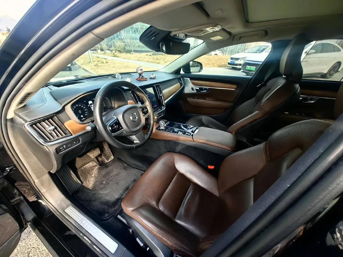 2019 Volvo S90 PHEV 2.0T 320HP L4 8AT PHEV 10.1KWH,autocango,china used car exporter,china ev exporter,chinese used car exporter,chinese used ev exporter