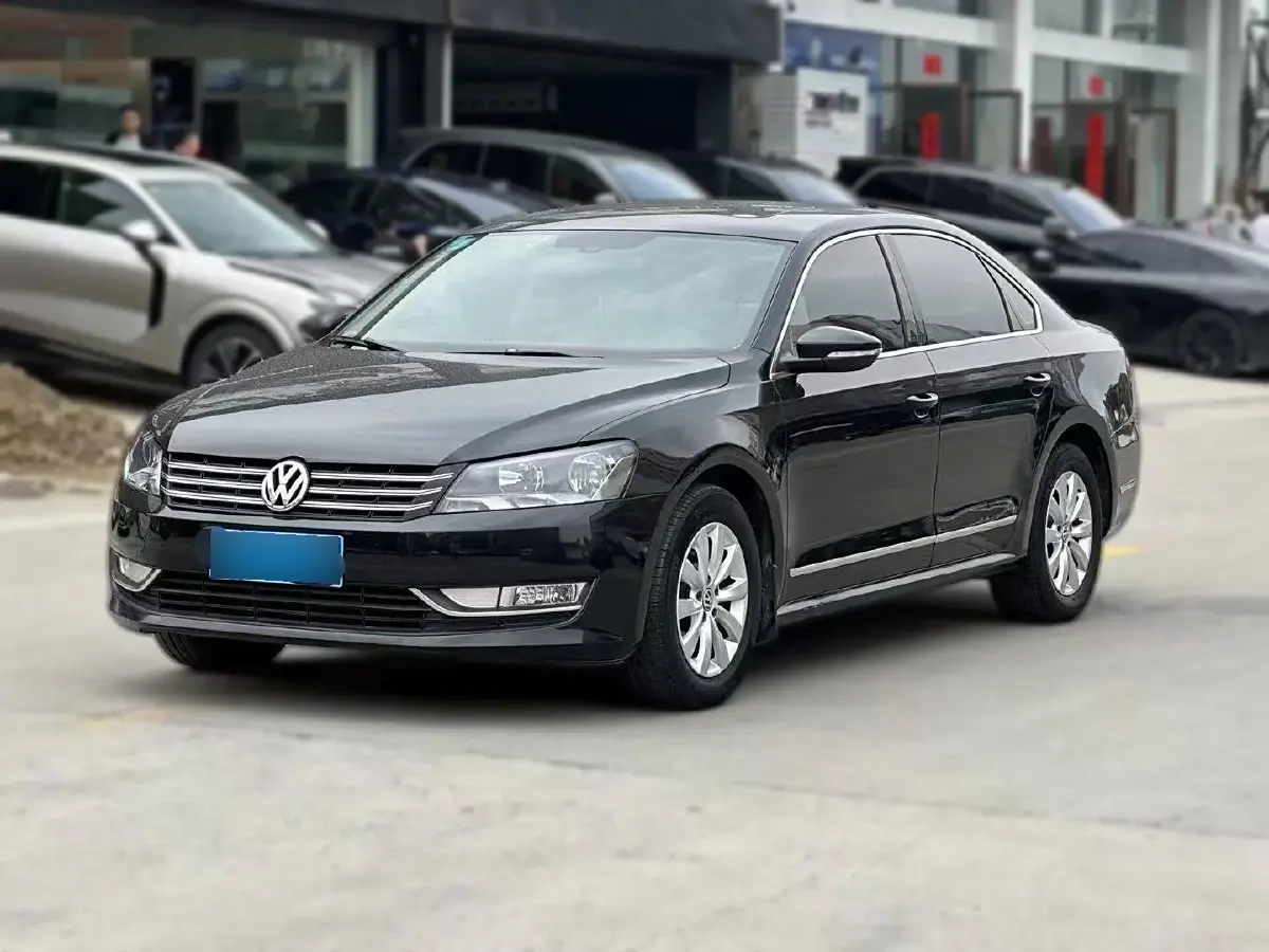 2014 Volkswagen Passat 1.8T 160HP L4 7DCT