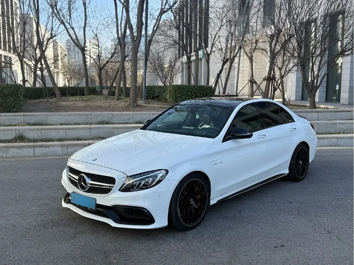 2015 Mercedes-Benz C AMG 4.0T 510HP V8 7AT