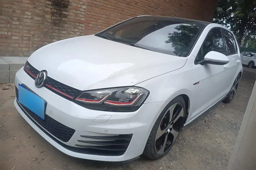 2016 Volkswagen GolfGTI 2.0T 220HP L4 7DCT