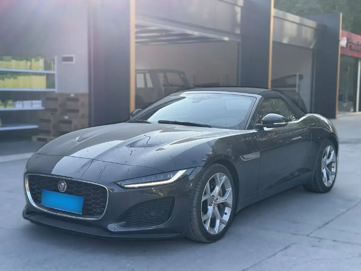 2021 Jaguar F-TYPE 2.0T 300HP L4 8AT