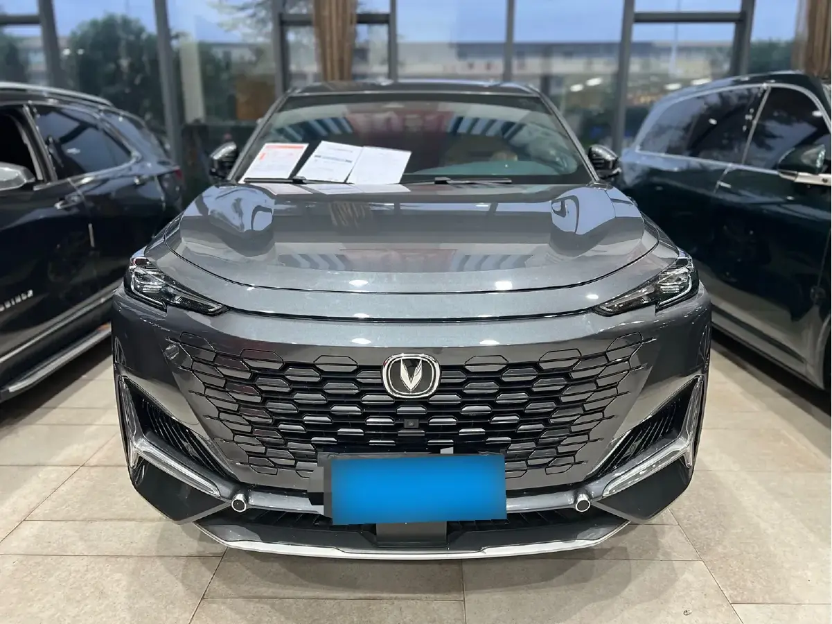 2021 ChangAn UNI-K 2.0T 233HP L4 8AT