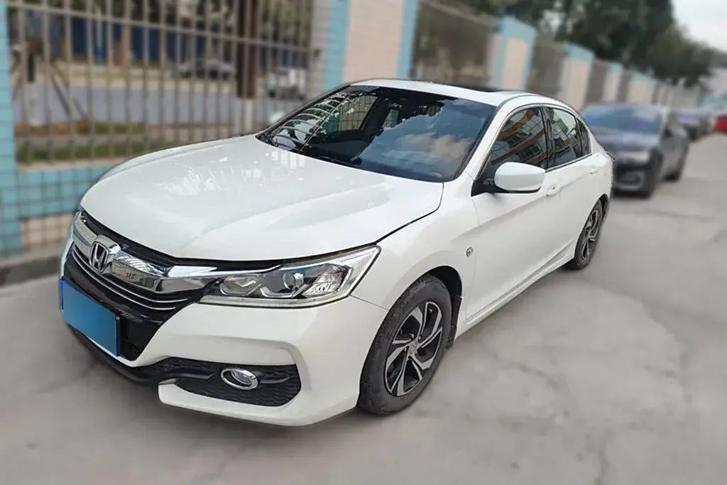 2016 Honda Accord 2.0L 155HP L4 CVT