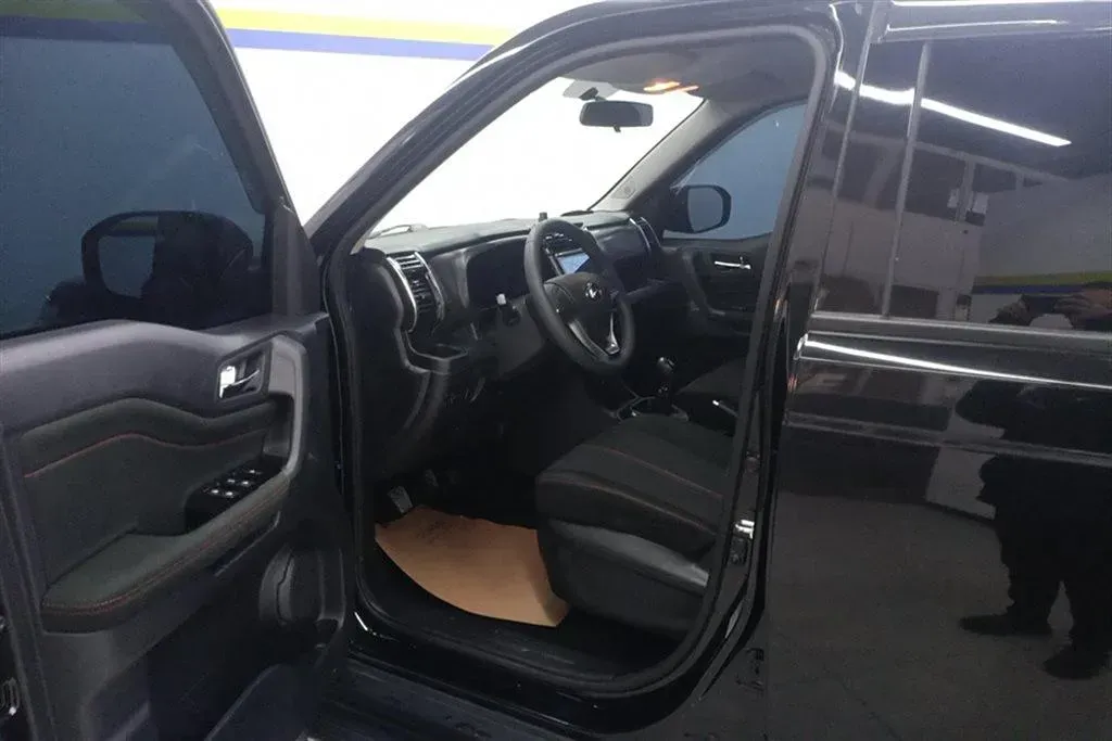 2020 ChangAn Oshan X70A 1.5L 107HP L4 5MT,autocango,china used car exporter,china ev exporter,chinese used car exporter,chinese used ev exporter