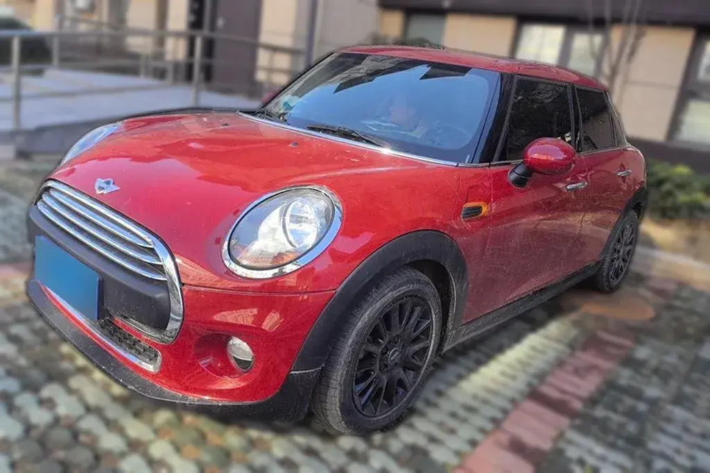 2016 MINI MINI 1.2T 102HP L3 6AT