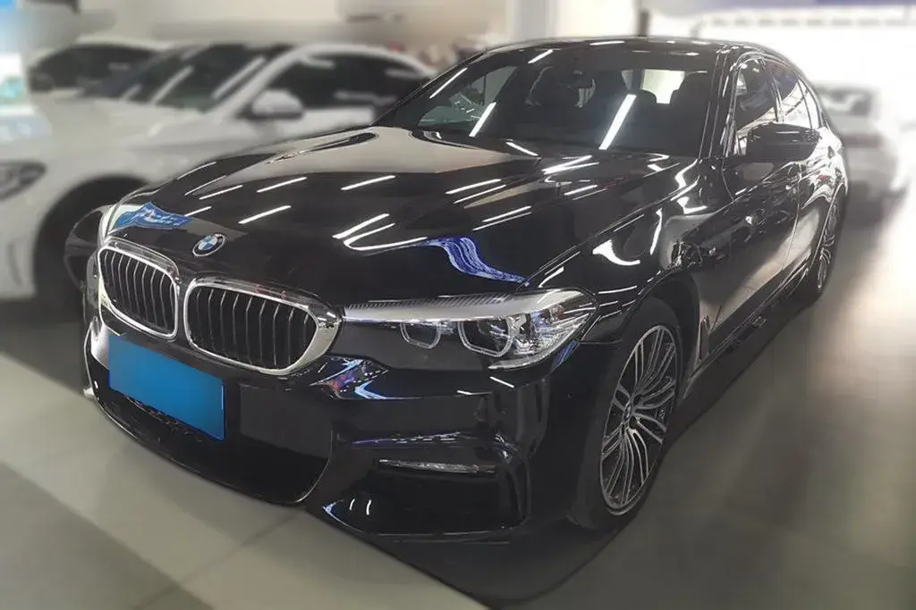 2018 BMW 5 Series 2.0T 252HP L4 8AT
