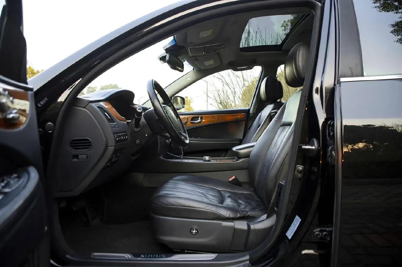 2009 Hyundai Equus 3.8L 290HP V6 6AT,autocango,china used car exporter,china ev exporter,chinese used car exporter,chinese used ev exporter