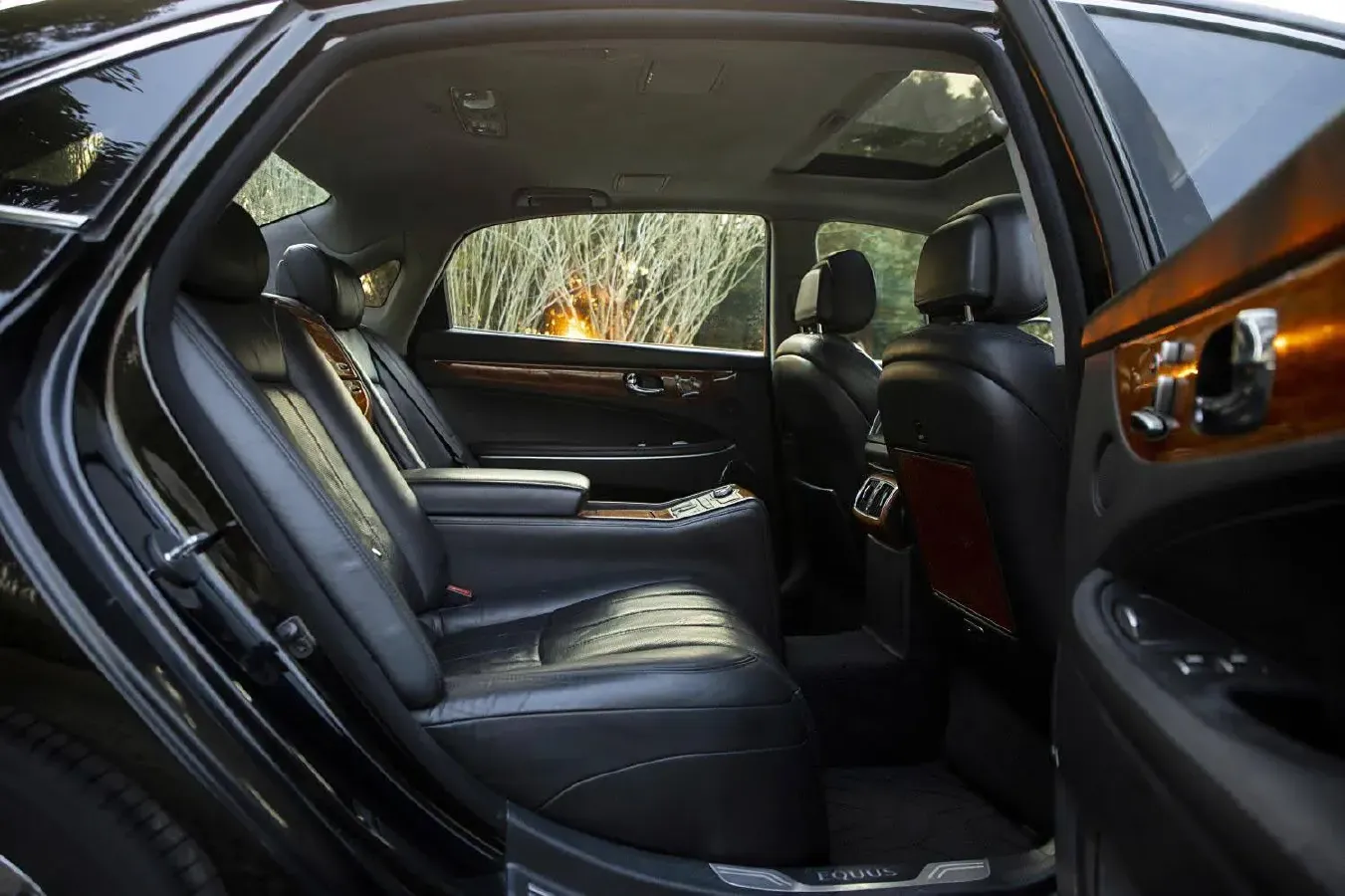 2009 Hyundai Equus 3.8L 290HP V6 6AT,autocango,china used car exporter,china ev exporter,chinese used car exporter,chinese used ev exporter