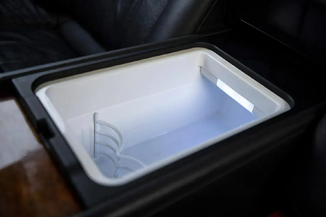 2009 Hyundai Equus 3.8L 290HP V6 6AT,autocango,china used car exporter,china ev exporter,chinese used car exporter,chinese used ev exporter