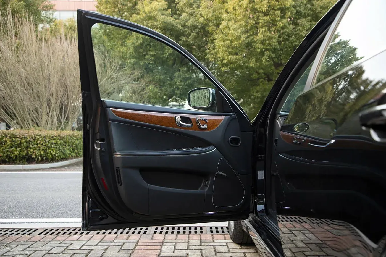 2009 Hyundai Equus 3.8L 290HP V6 6AT,autocango,china used car exporter,china ev exporter,chinese used car exporter,chinese used ev exporter