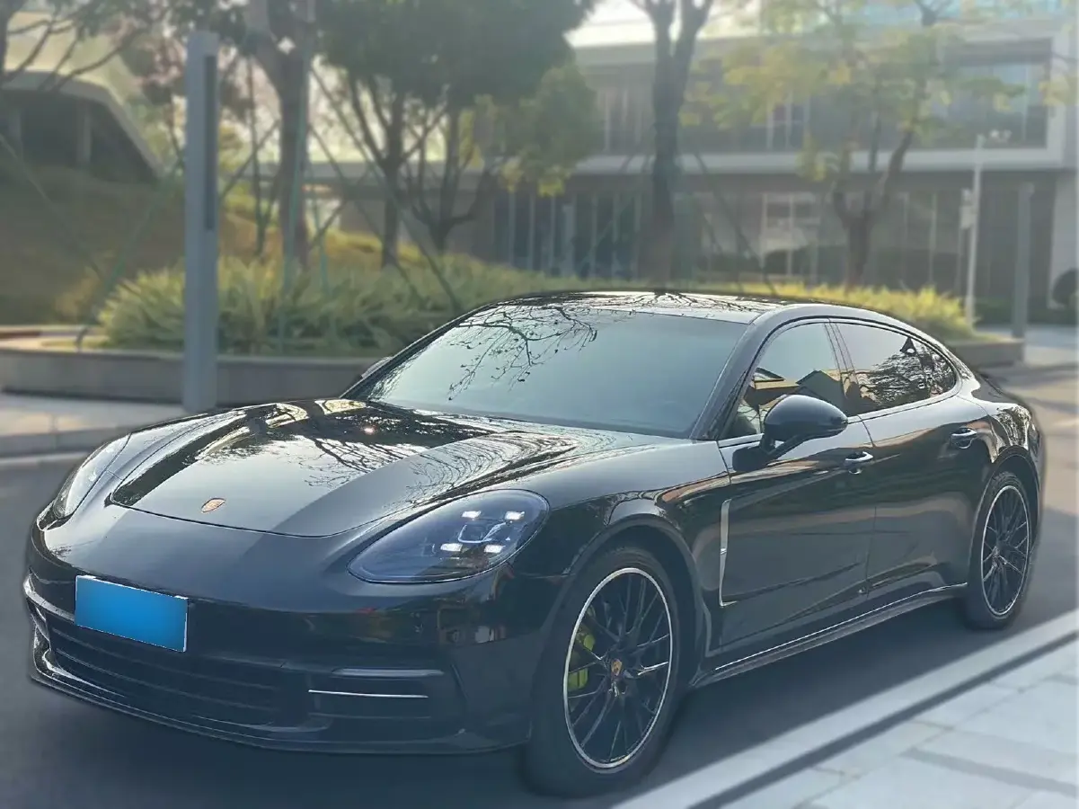 2017 Porsche Panamera 3.0T 330HP V6 8DCT