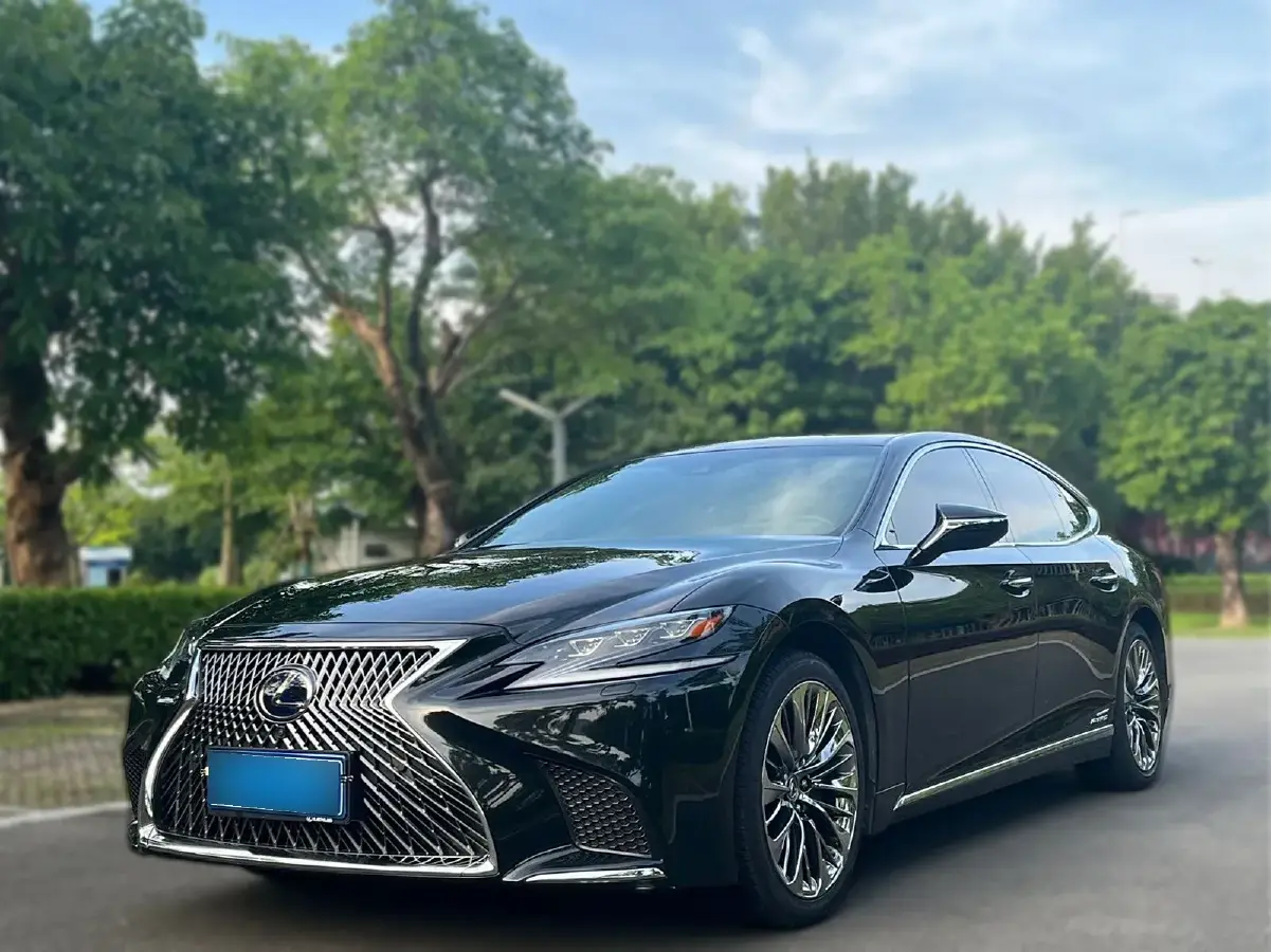 2018 Lexus LS 3.5L 299HP V6 E-CVT Hybrid
