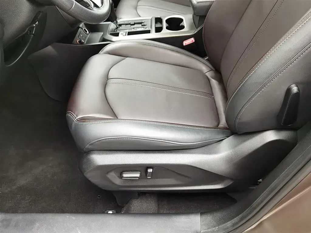 2016 Bestune X80 1.8T 180HP L4 6AT,autocango,china used car exporter,china ev exporter,chinese used car exporter,chinese used ev exporter