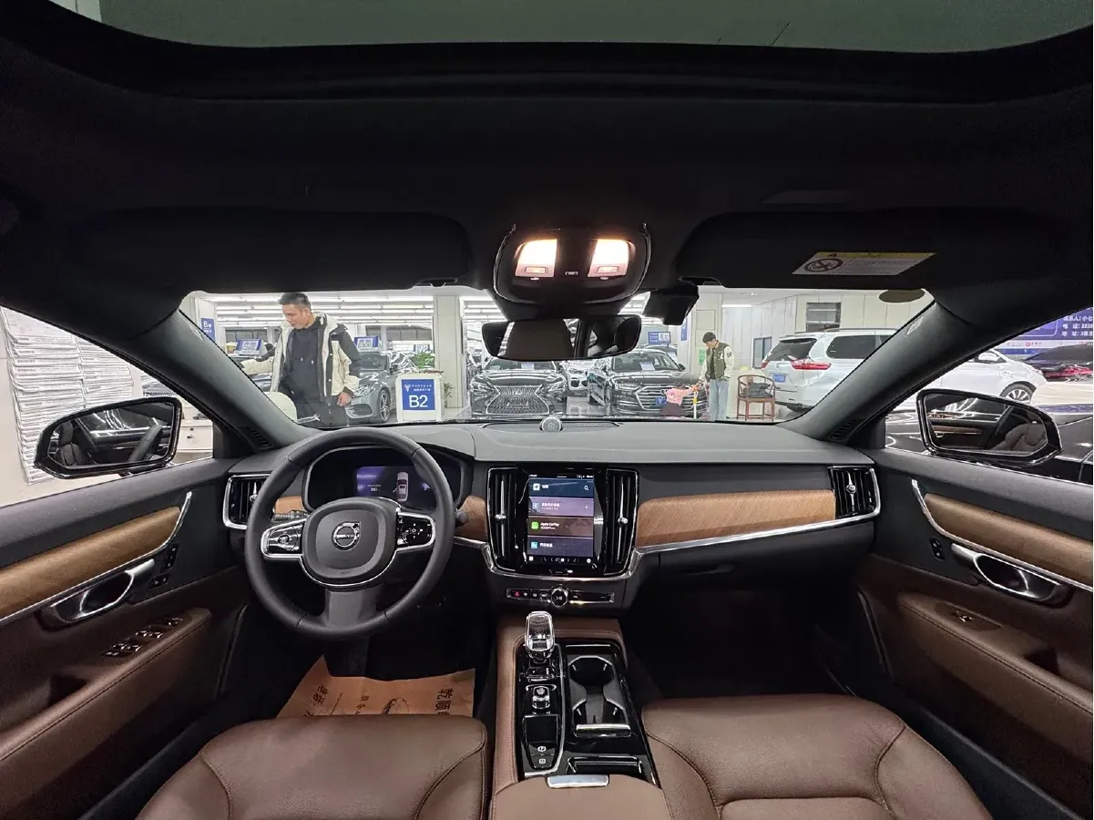 2024 Volvo S90 PHEV 2.0T 310HP L4 8AT PHEV 18.831KWH,autocango,china used car exporter,china ev exporter,chinese used car exporter,chinese used ev exporter