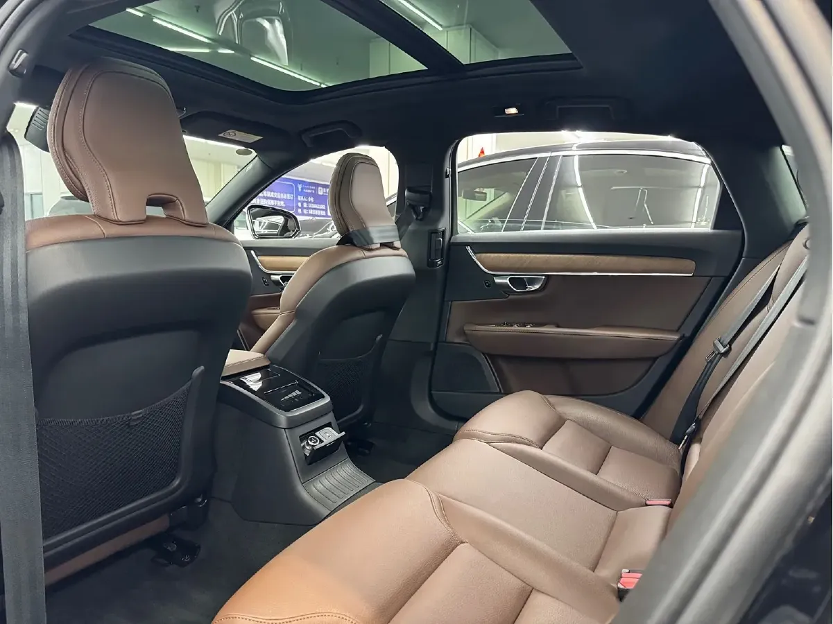 2024 Volvo S90 PHEV 2.0T 310HP L4 8AT PHEV 18.831KWH,autocango,china used car exporter,china ev exporter,chinese used car exporter,chinese used ev exporter