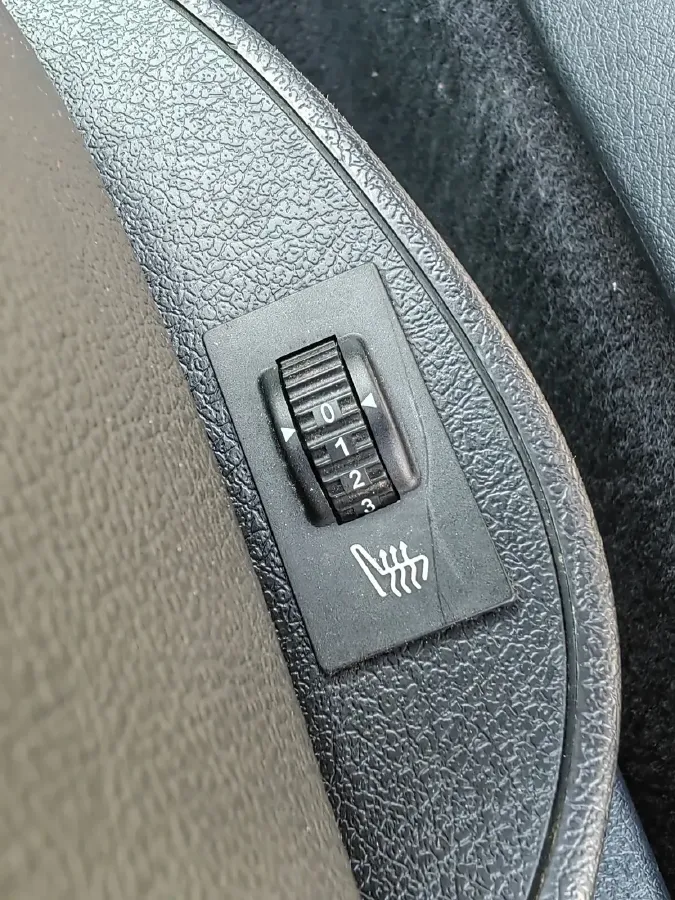 2013 Peugeot 207 1.6L 120HP L4 4AT,autocango,china used car exporter,china ev exporter,chinese used car exporter,chinese used ev exporter