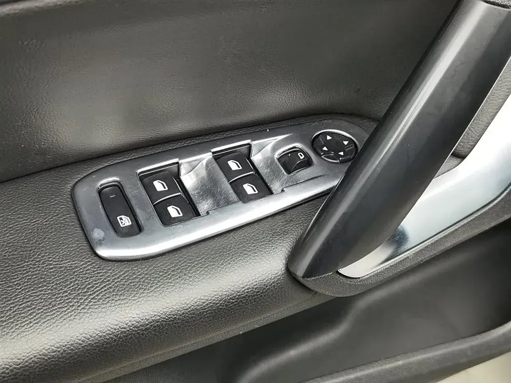 2015 Peugeot 308S 1.6T 167HP L4 6AT,autocango,china used car exporter,china ev exporter,chinese used car exporter,chinese used ev exporter