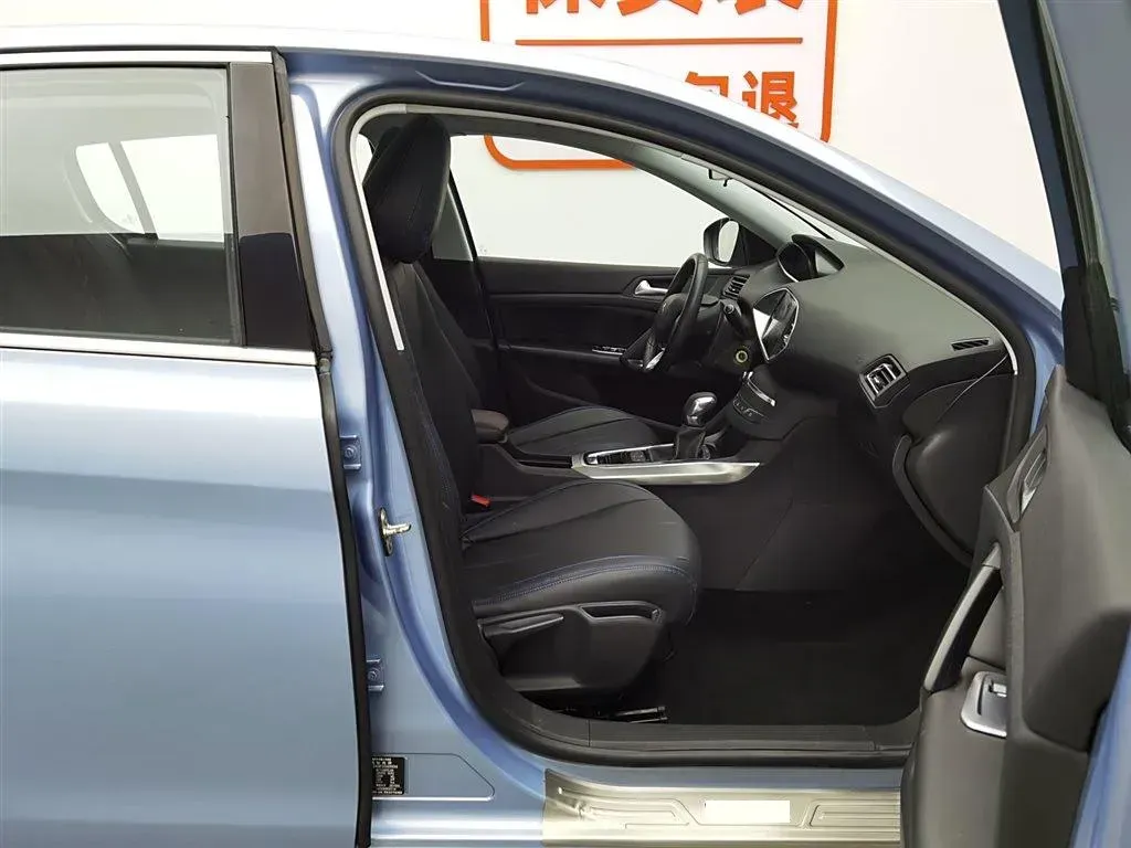 2015 Peugeot 308S 1.6T 167HP L4 6AT,autocango,china used car exporter,china ev exporter,chinese used car exporter,chinese used ev exporter