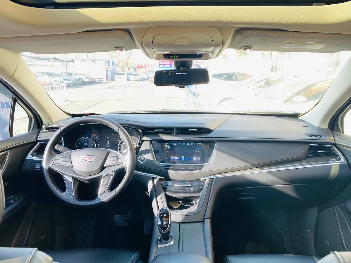 2018 Cadillac XT5 2.0T 269HP L4 8AT,autocango,china used car exporter,china ev exporter,chinese used car exporter,chinese used ev exporter