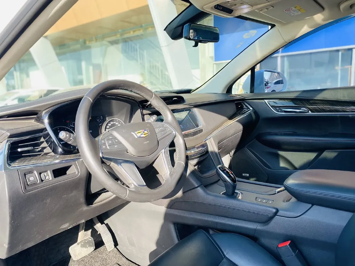 2018 Cadillac XT5 2.0T 269HP L4 8AT,autocango,china used car exporter,china ev exporter,chinese used car exporter,chinese used ev exporter