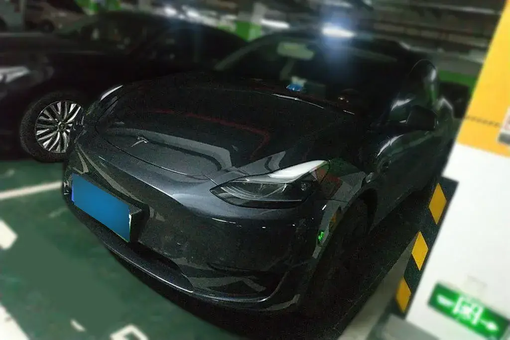 2023 Tesla Model Y BEV 60KWH