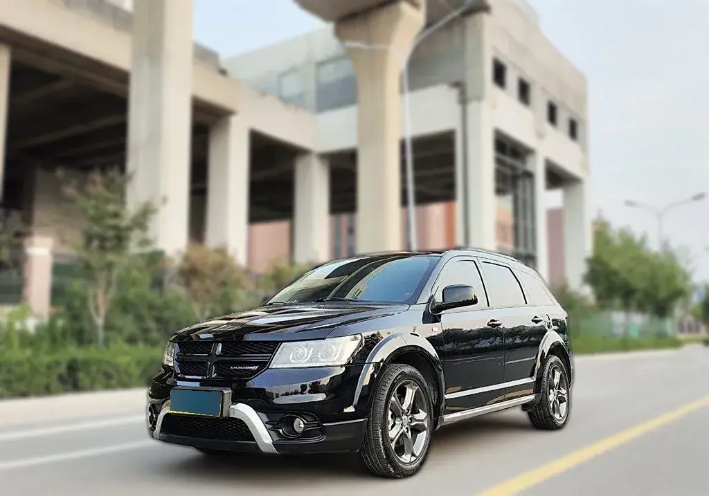 2014 Dodge JCUV 2.4L 170HP L4 6AT