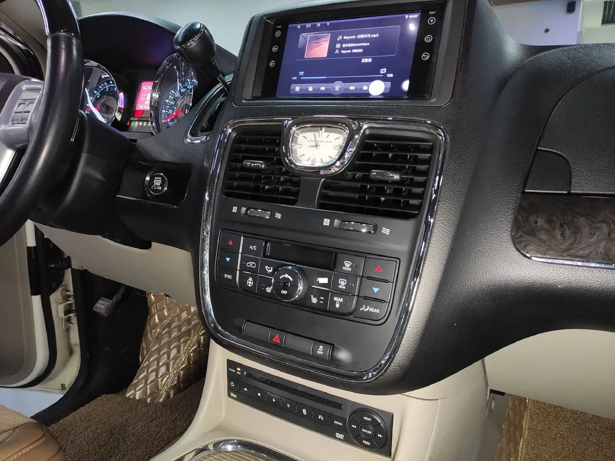 2013 Chrysler Pacifica 3.6L 283HP V6 6AT,autocango,china used car exporter,china ev exporter,chinese used car exporter,chinese used ev exporter